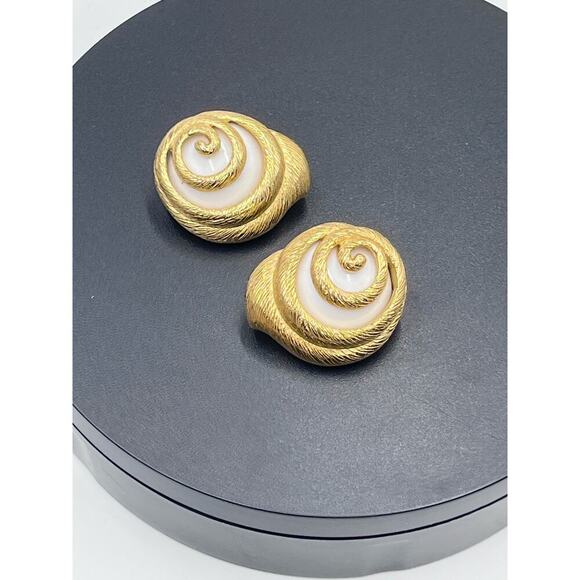 Trifari 1980s Gold Tone Resin Sea Shell Design Statement Clip
Earrings - Picture 2 of 12